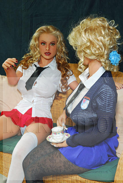 Kay and Darjeeling (17b)